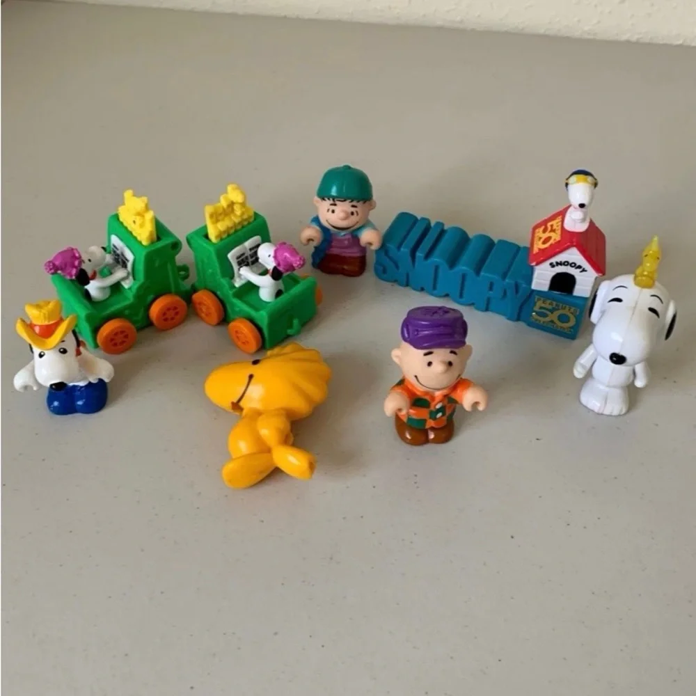 Vintage Peanuts Snoopy Charlie Brown Toys Lot Of Eight. - Picture 3 of 13